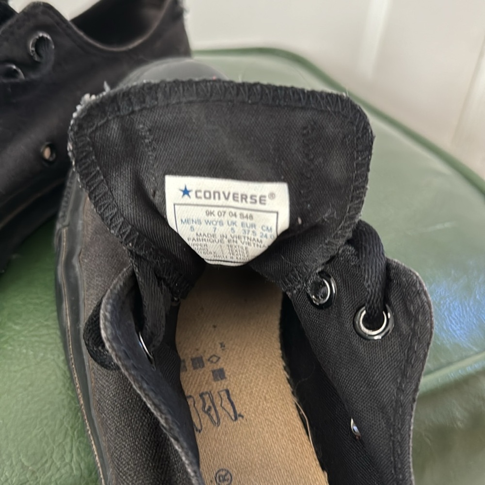 Distressed Converse - Picture 8 of 8